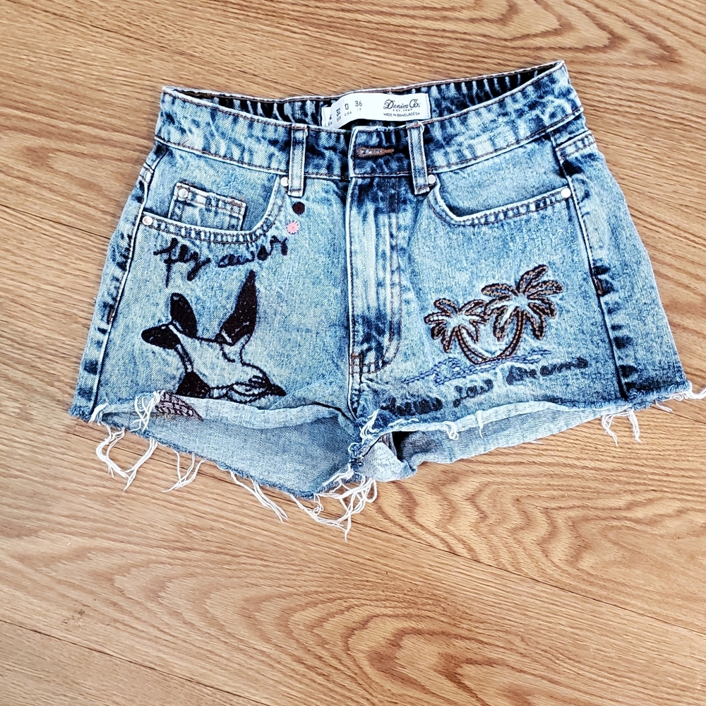 Denim Co High waisted Embroidered Shorts